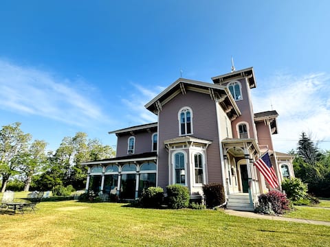 The Plum Bush House: Victorian farmhouse retreat