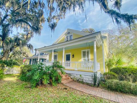 Savannah Slumbers Cottage