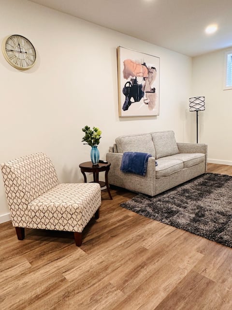 Top Airbnb: Modern private suite retreat in Core Neighbourhoods Sector