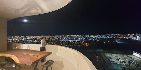 16th floor Distrito Uno w/Restaurant&Bar services