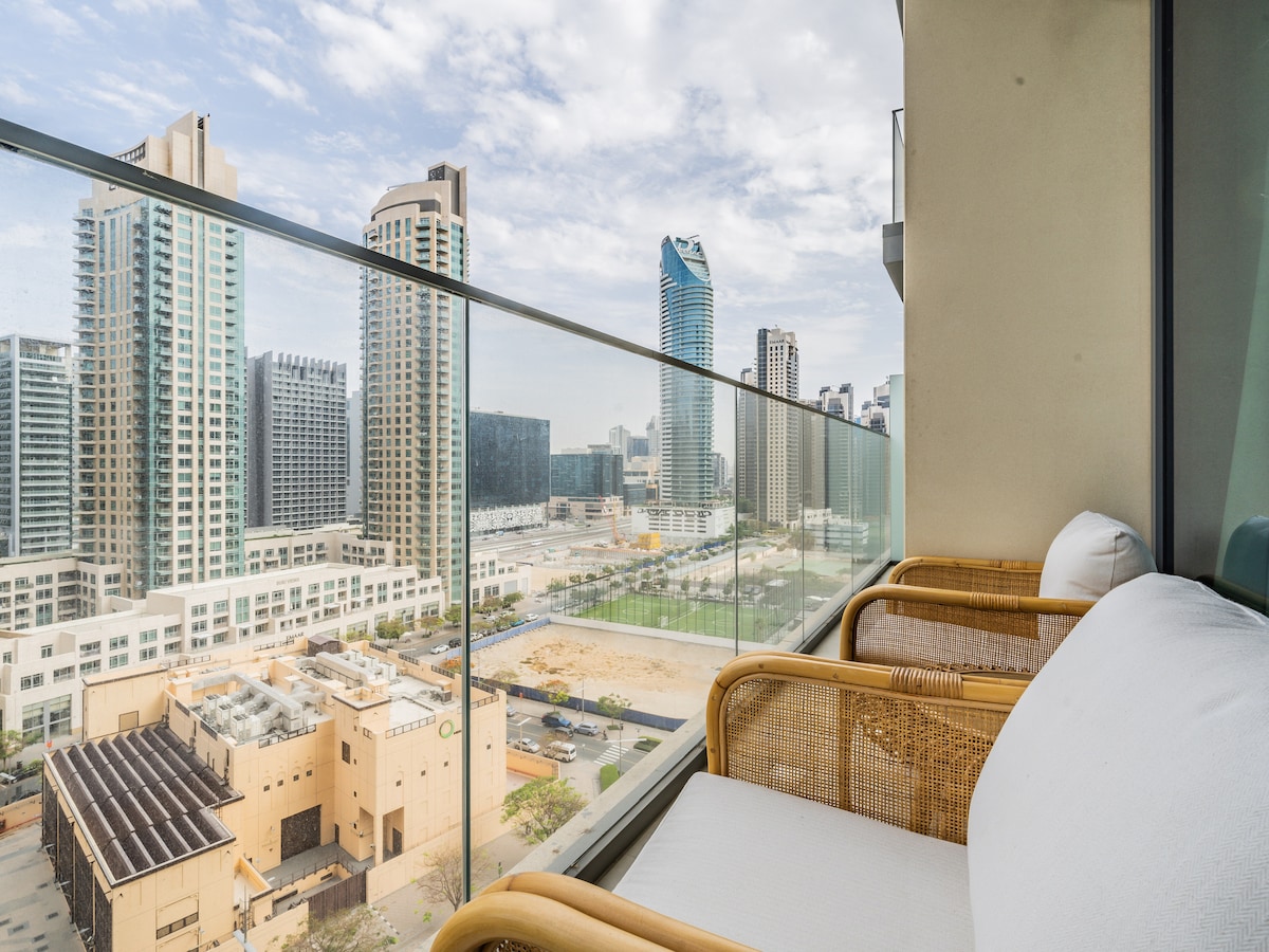 1-Bedroom Apartment in Burj Royale, Dubai - from AED 1,163 3