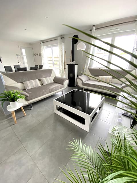 Villa Nathaniel: pool and spa