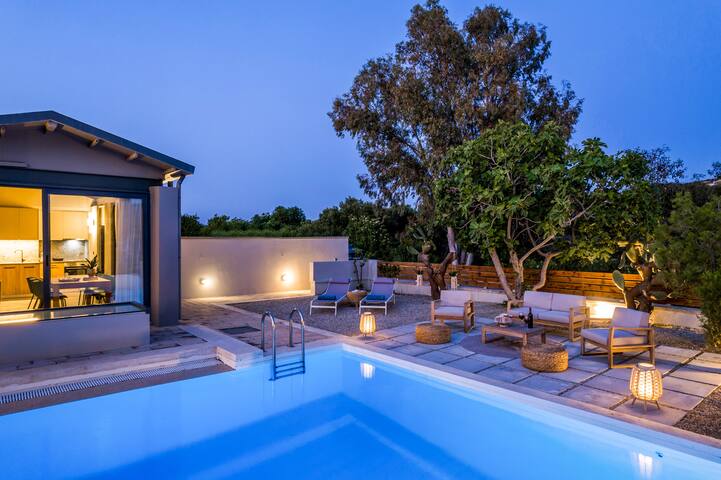 Natura Hill Villa IV Sea View gallery image 3