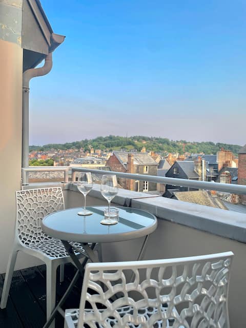 Beautiful balcony apartment