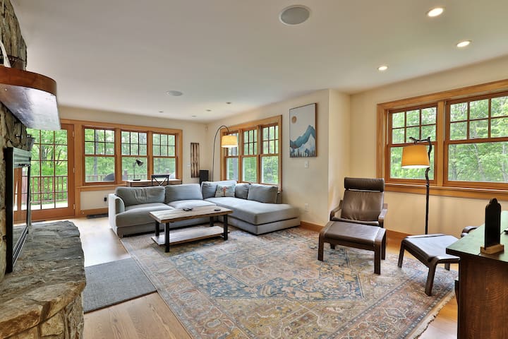 Inside Edge Rentals managed Airbnb listing 2