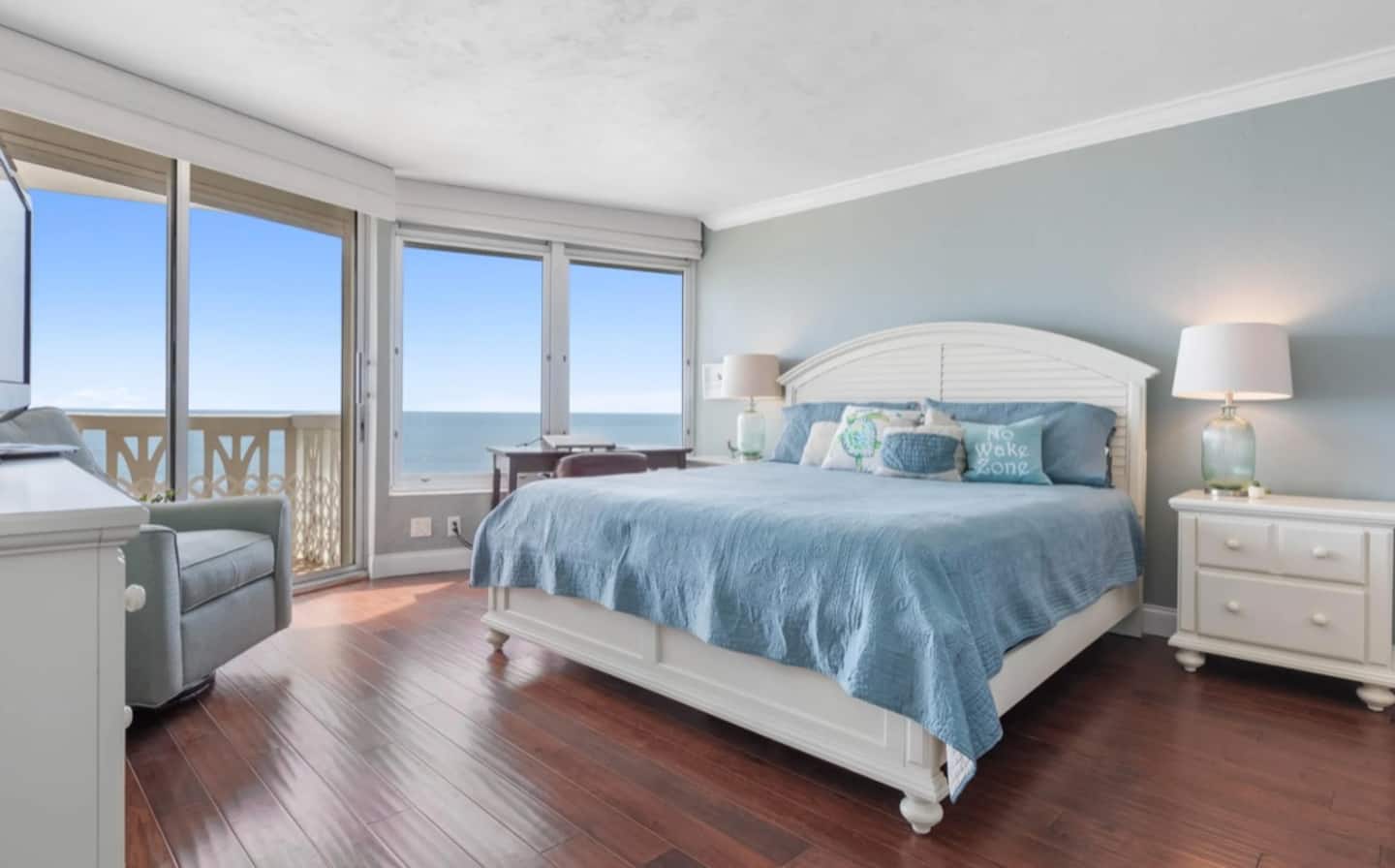 Luxury, Direct Oceanfront Condo