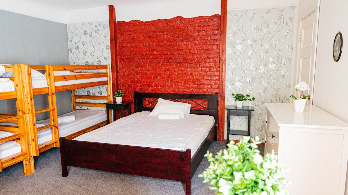 საძინებელი 4