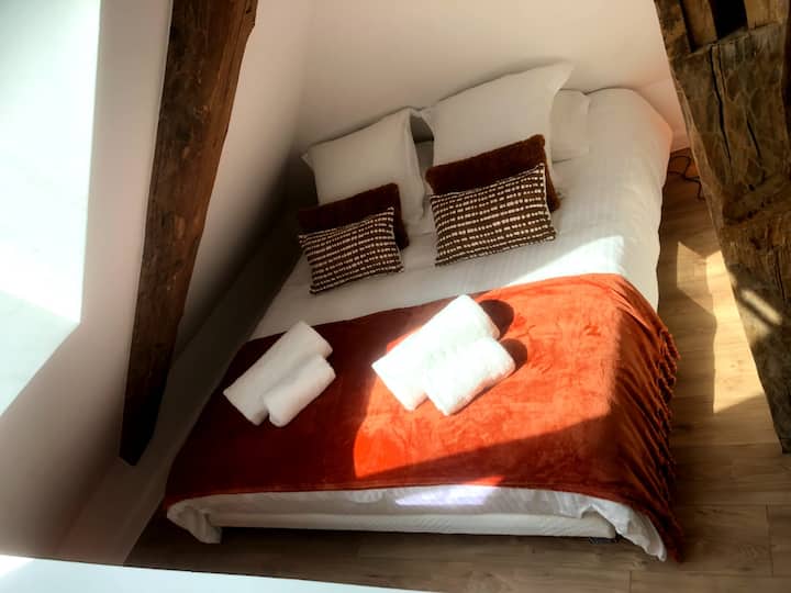 spálňa s rozlohou približne 6 m²