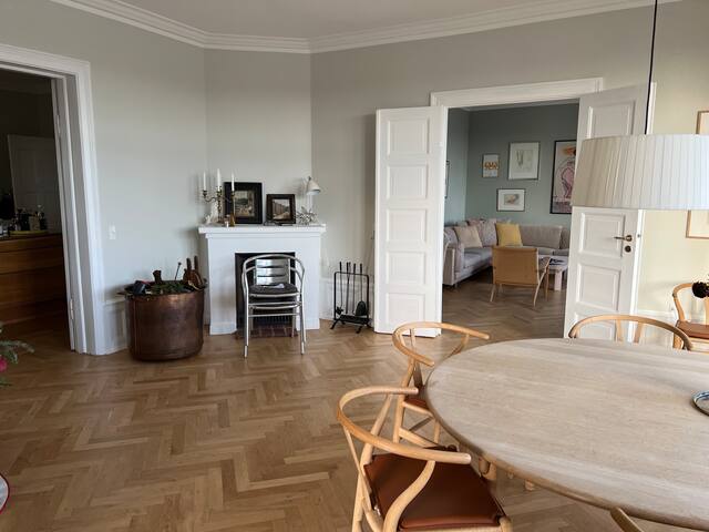 Herskabslejlighed ved Søerne gallery image 2