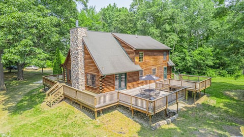 Cabin on 7 acres minutes to Lake Max & Bass Lake!