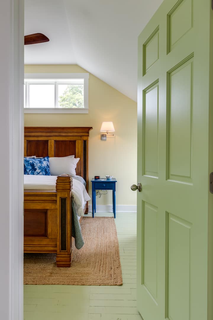 Welcome to the North facing bedroom. 