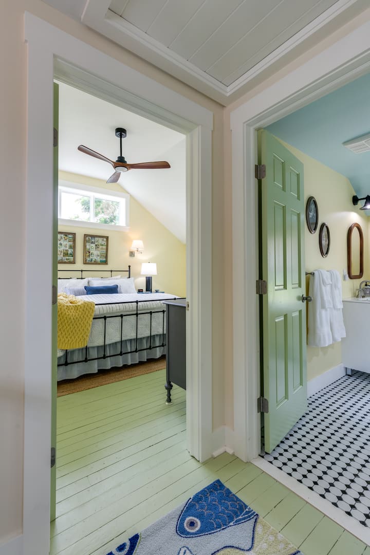 South facing bedroom. 