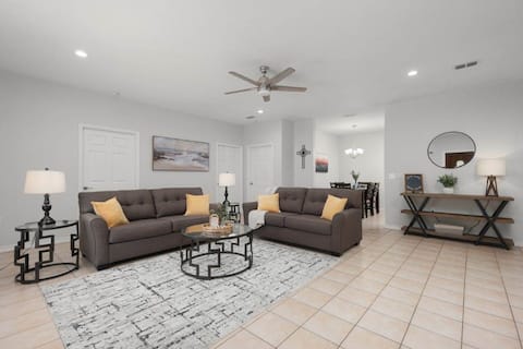 Top performing Airbnb: Cozy Spacious 3BR Home w/King Bed/Near Airport in Harlingen