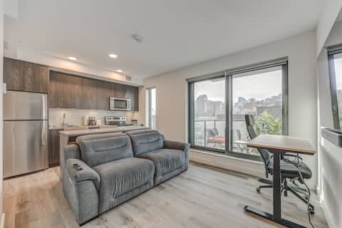 Successful Airbnb property: Modern Downtown Condo in Historic Bridgeland! in Crescent Heights