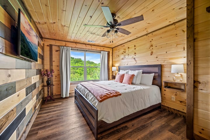 Dormitorio dos: cama tamaño king con baño privado completo.