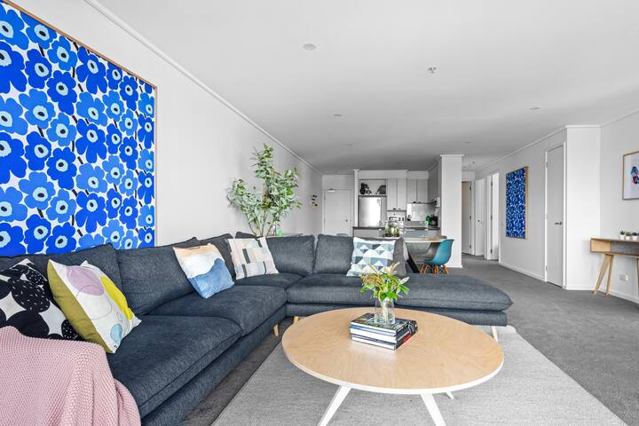 Alana- Penthouse style 3bed/2bath Melbourne Home gallery image 5