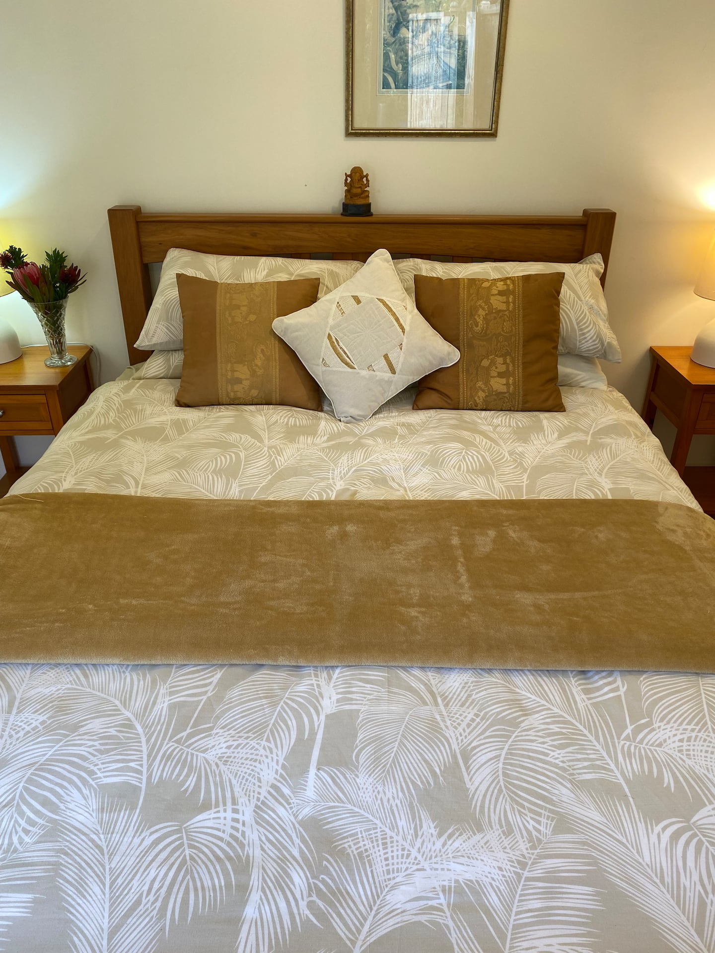 Kōwhai Queen Retreat Room 3