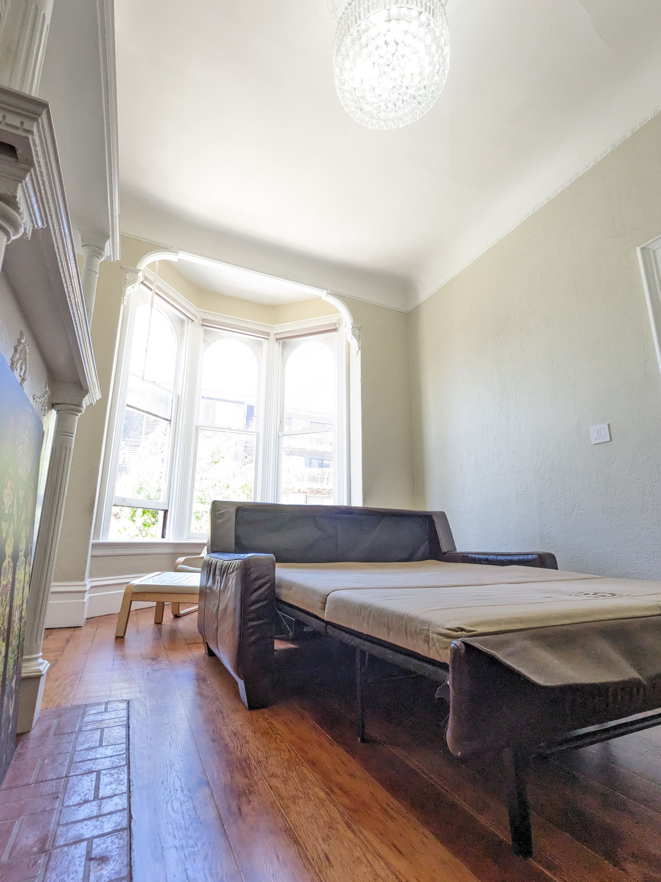 Home in San Francisco · ★4.89 · 1 bedroom · 3 beds · 1 bath - Image 5
