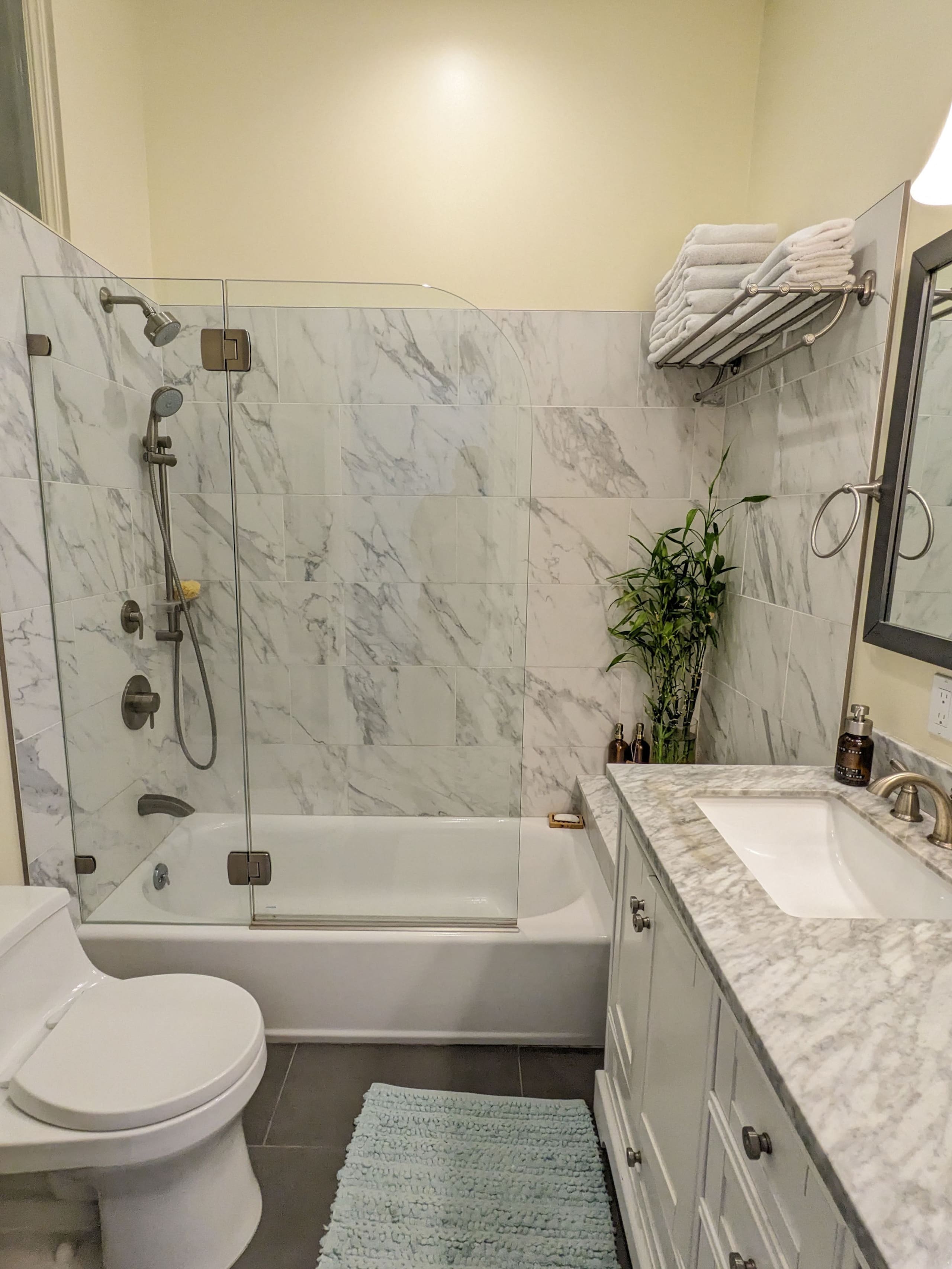 Home in San Francisco · ★4.89 · 1 bedroom · 3 beds · 1 bath - Image 12