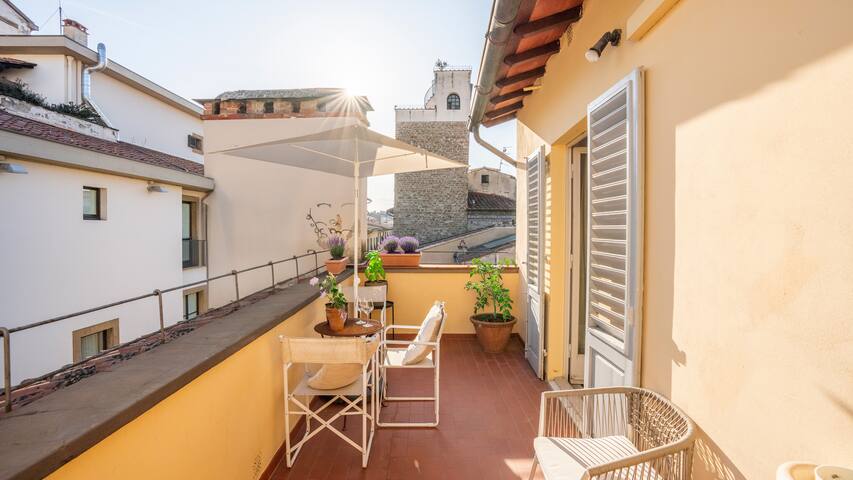 Ponte Vecchio’s Penthouse gallery image 3