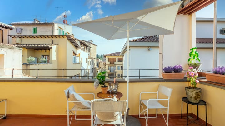 Ponte Vecchio's Penthouse - Florence