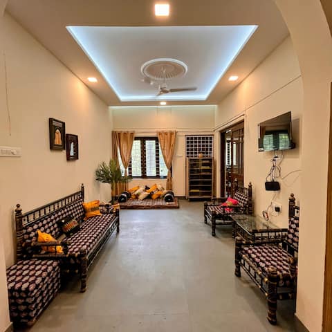 Family house at prime location