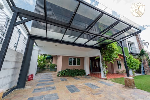 6B Ampang PrivatePoolVilla/Karaoke/TeamBuilding@KL