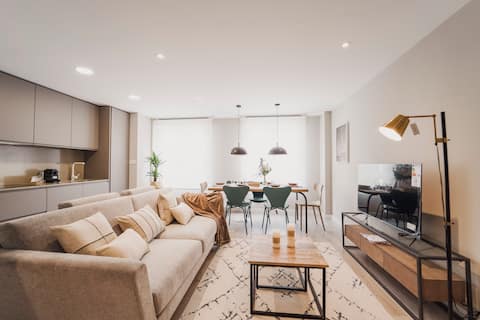 Top Airbnb: Laura's Apartments in downtown Gijon, Apartment... in Gijón / Xixón