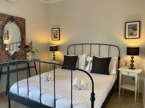 Popular Airbnb listing: Beach vacation home (Ipsos) in Περιφερειακή Ενότητα Κέρκυρας