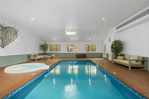 Unique 5-Bd Home w/ Private, Heated Pool