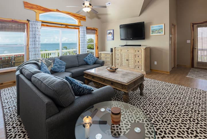 Luxurious Sunset Flat in Duck with Gorgeous Views!