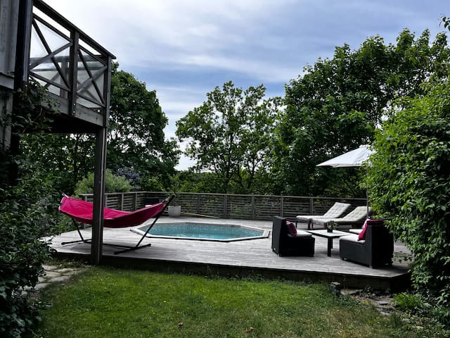 Listing in Stockholm