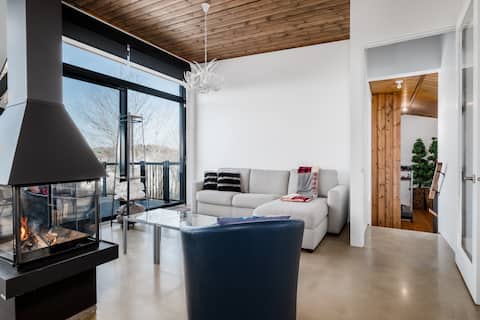 Top Airbnb: Luxury loft with magnificent views of mountain golf in Saint Faustin Lac Carré