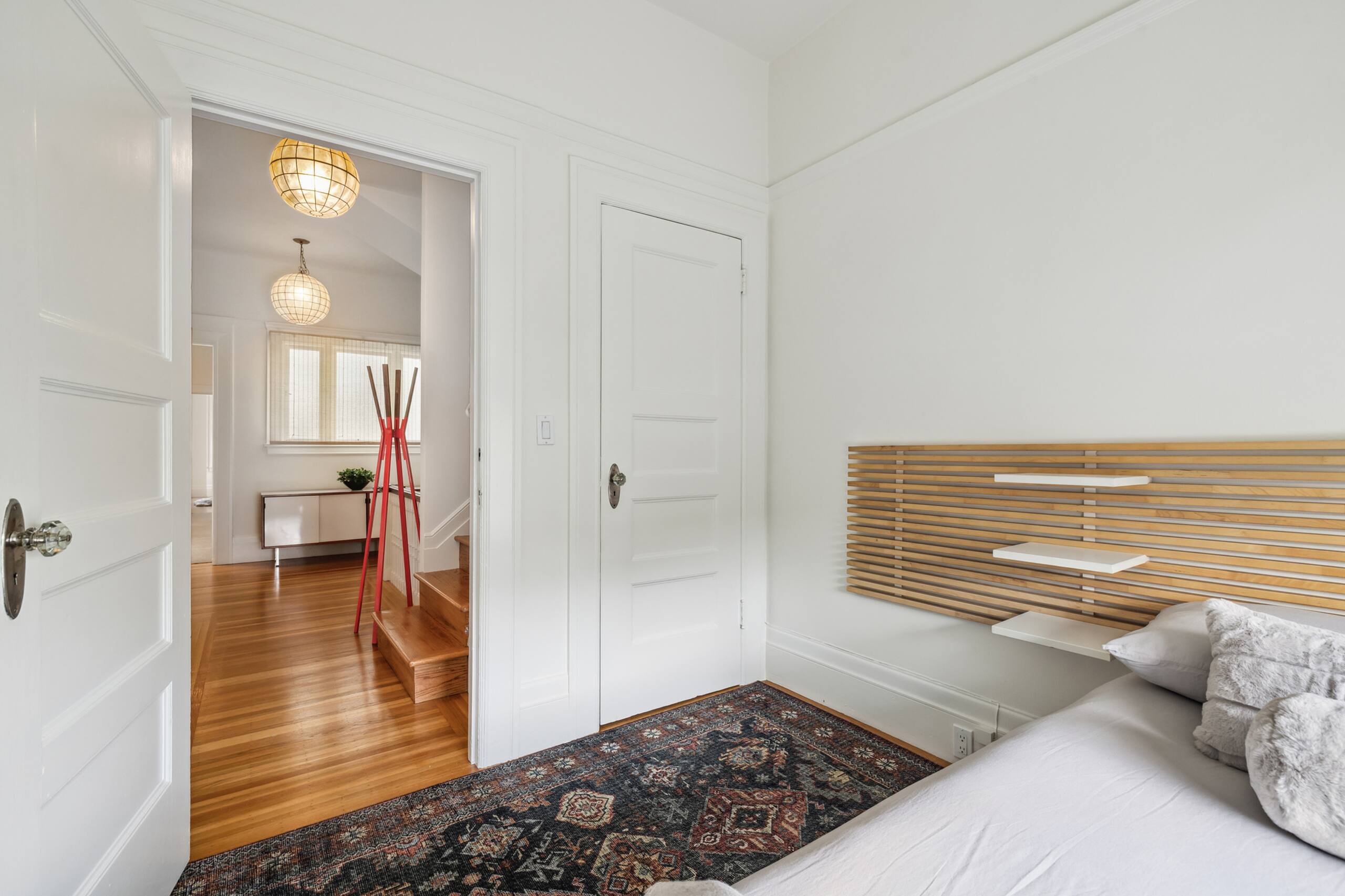 Home in San Francisco · ★4.98 · 3 bedrooms · 3 beds · 1 bath - Image 15