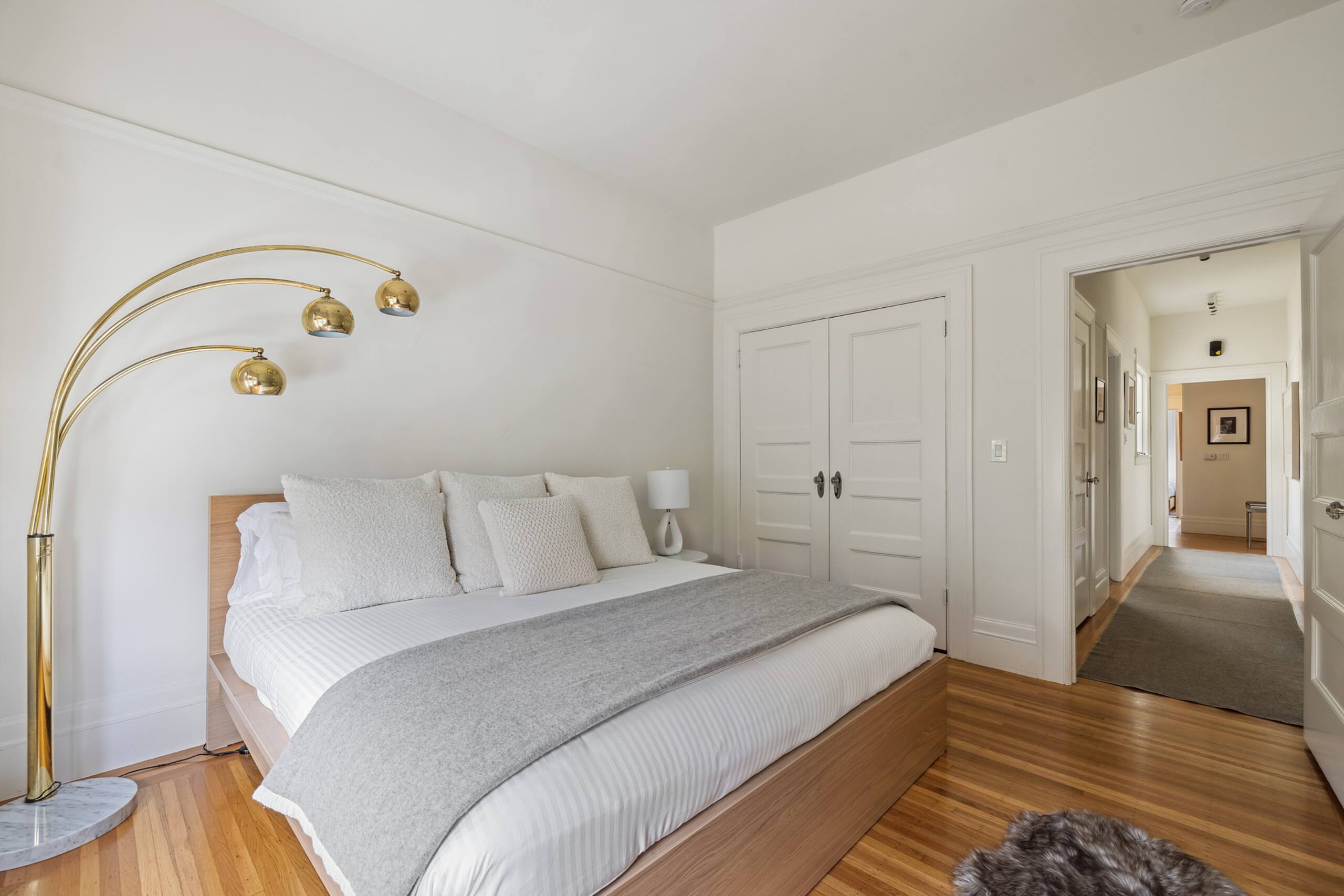 Home in San Francisco · ★4.98 · 3 bedrooms · 3 beds · 1 bath - Image 12