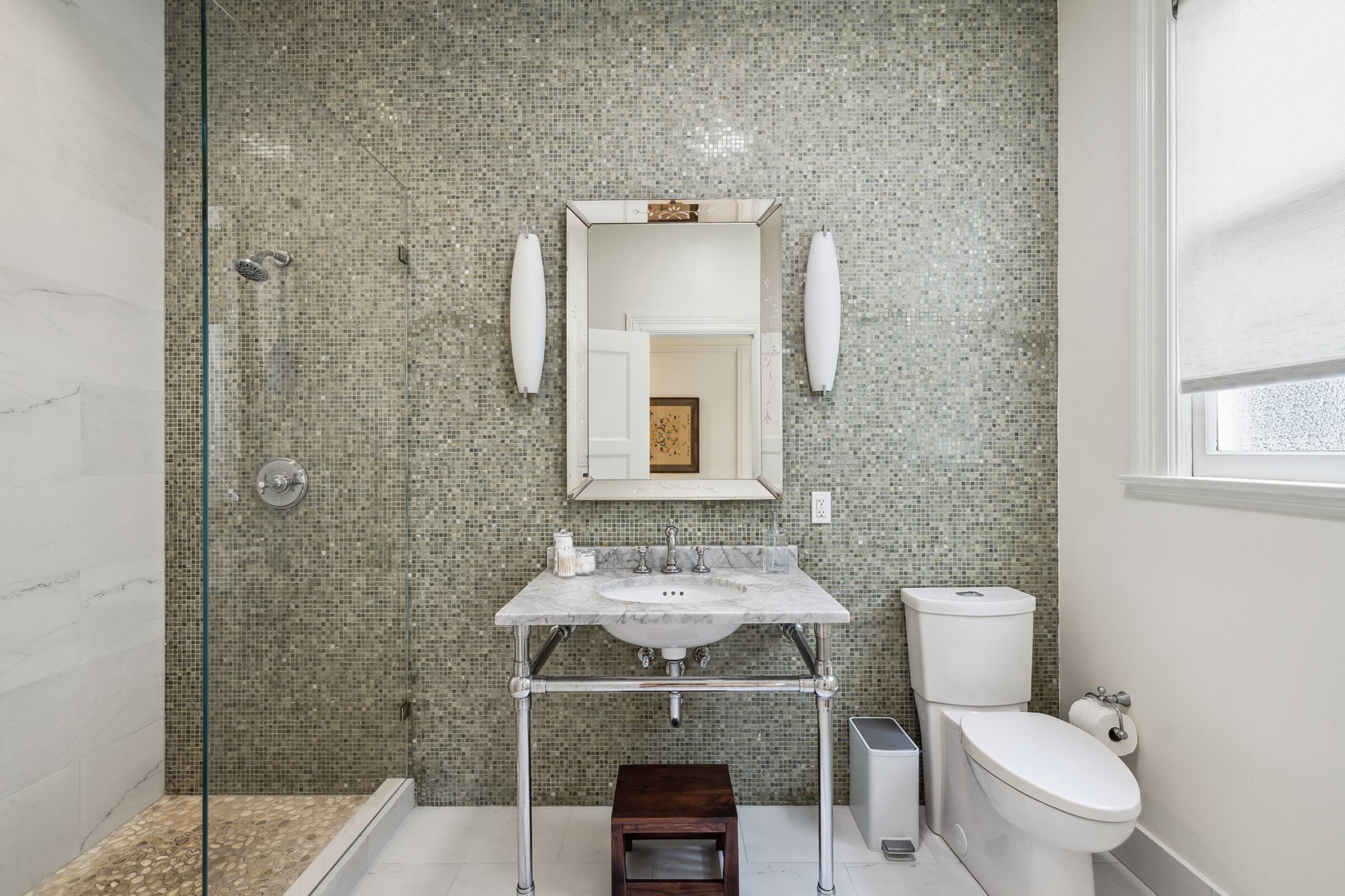 Home in San Francisco · ★4.98 · 3 bedrooms · 3 beds · 1 bath - Image 19