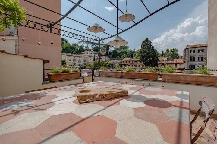 Elegante casa con ampia terrazza a Trastevere gallery image 2