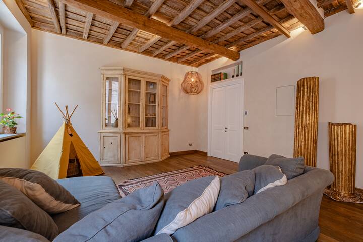 Elegante casa con ampia terrazza a Trastevere gallery image 4