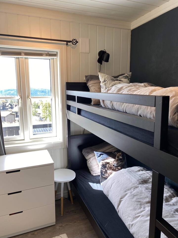 Dormitorio 5 con litera (90 x 200 cm + 90 x 200 cm)