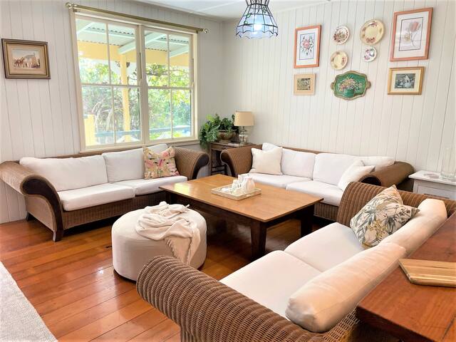 Noosa Hinterland Escape Entire Guest House gallery image 4