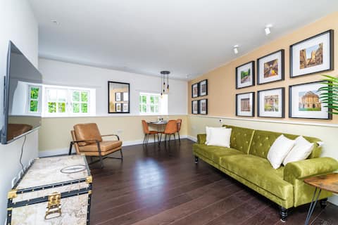 Top performing Airbnb: Central waterside in Old Marston