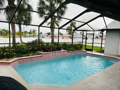 Tampa Bay, Apollo Beach House Pool House
