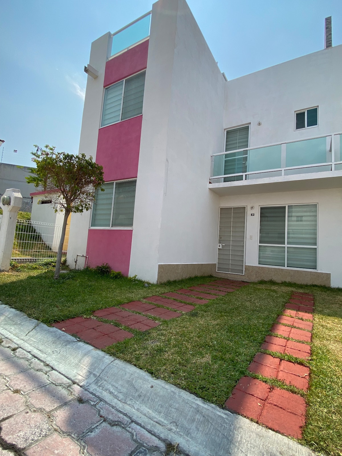Successful Airbnb property: Rest house in Jojutla
