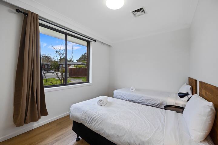 Four-Bedroom Valley Escape gallery image 4