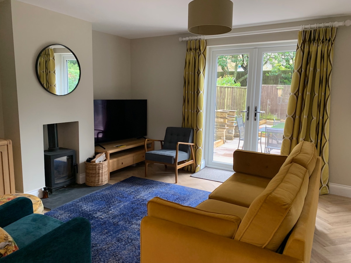 Popular Airbnb listing: Warkworth: Charming 3 bed, with Parking in Northumberland