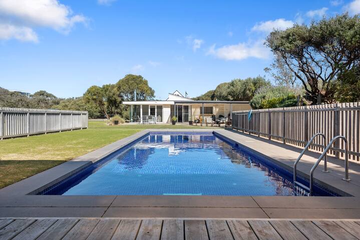 A Symphony of Sun & Sea – 4.5 acres, swimming pool gallery image 3