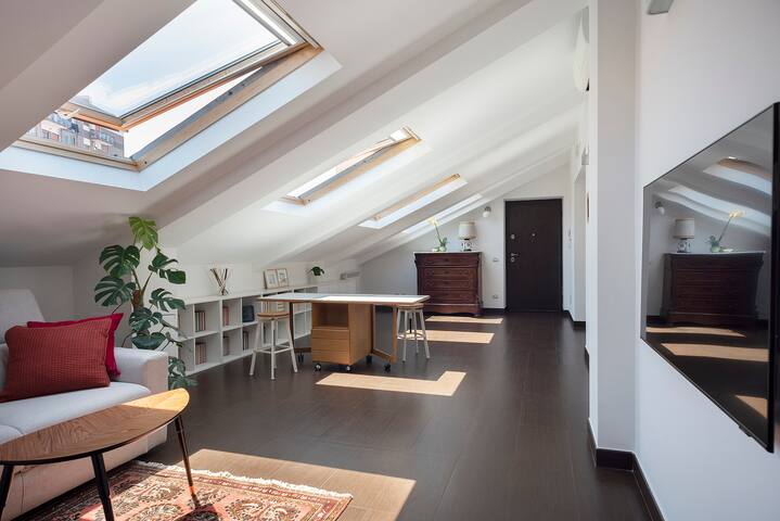 La Camera Chiara – Mansarda in Via Duomo gallery image 3