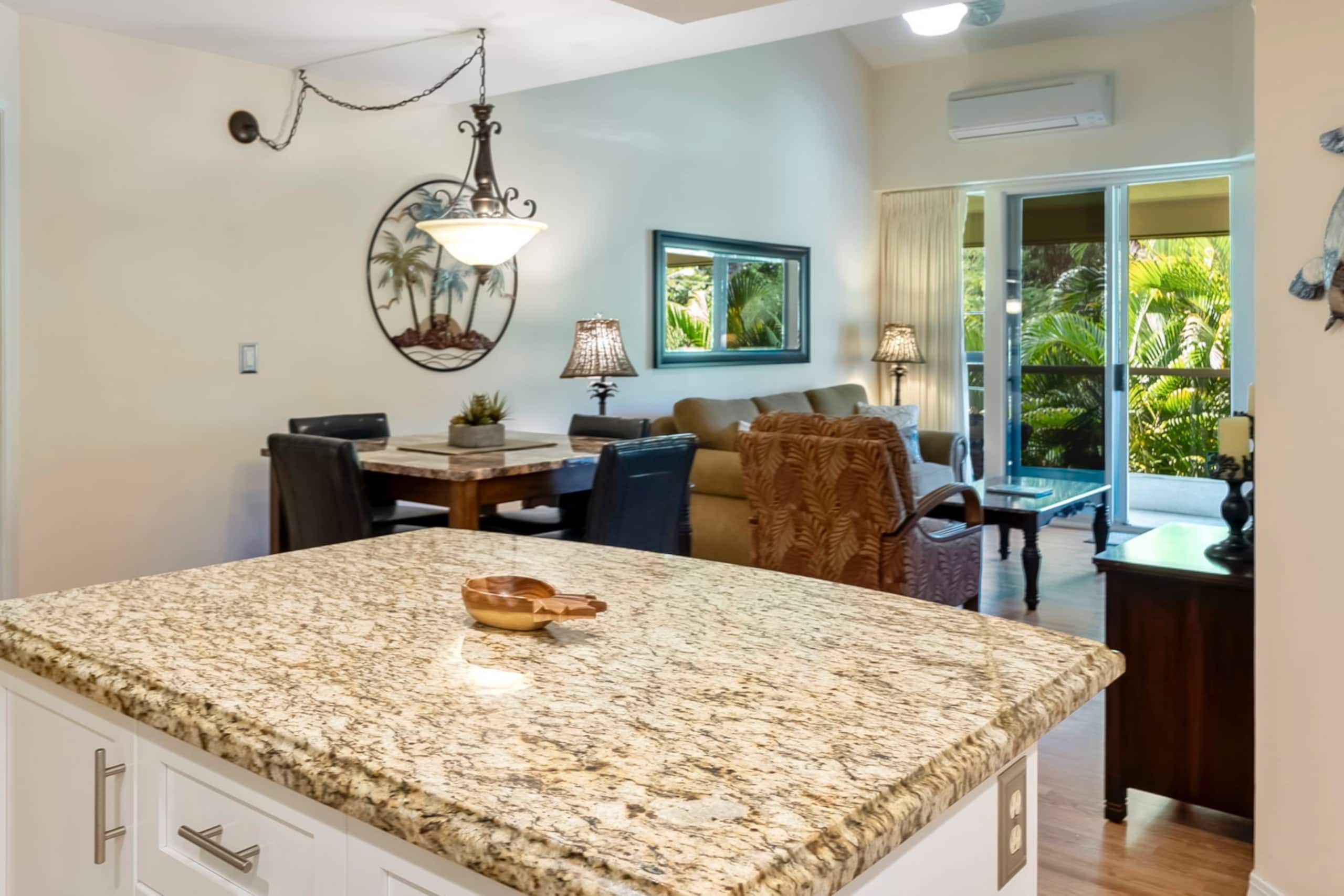 Maui Banyan, King Bed, Ocean View, Kamaole Beach! - Image 8