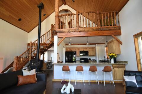 Perfect Vacation Rental < 1 Mile to Cle Elum Lake!