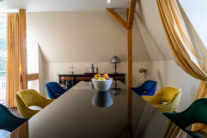 Stylish Apartment with Pool, Sauna & Rooftop gallery image 5